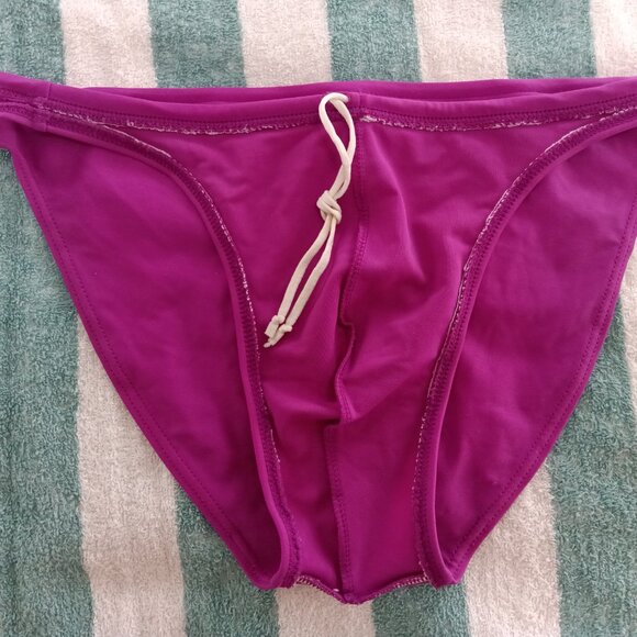 (Pre-Owned) VINTAGE "ATSUI" SWIM BRIEF (*), < 1" SIDES, PLUM, SIZE "S" (30") - Picture 6 of 8